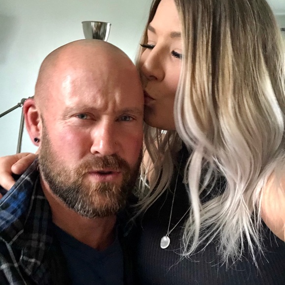 Meet your Posher, Kerra - Picture 2 of 5